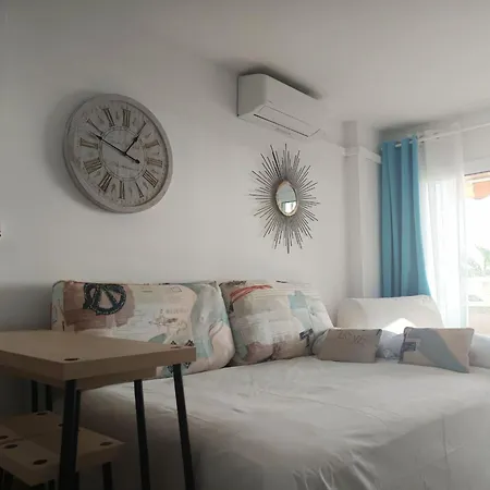 Holidays2fuengirola Studio Front Promenade & Pool Apartment Fuengirola