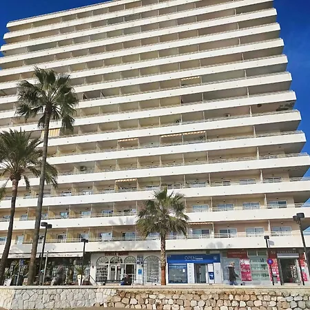 Holidays2fuengirola Studio Front Promenade & Pool Apartment *